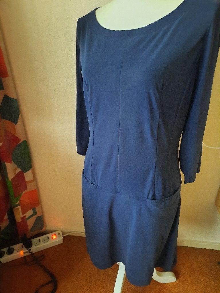 Travelstof jurk van LaDress mt 36, Blauw, Ophalen of Verzenden, Zo goed als nieuw, Maat 36 (S)