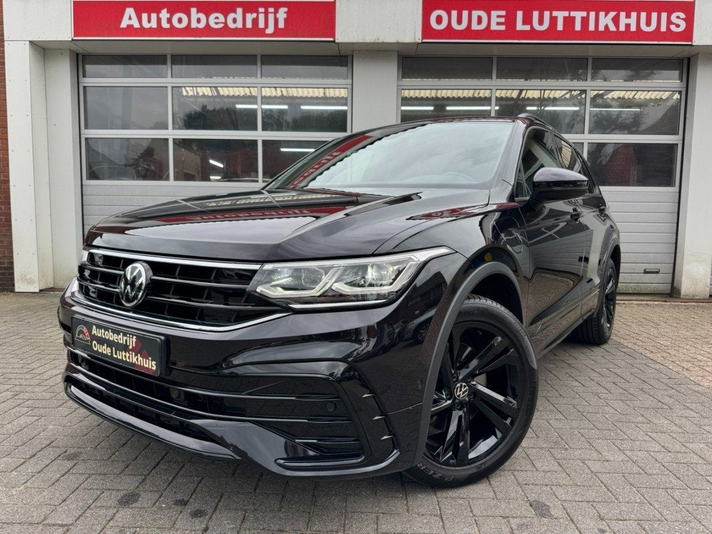 Volkswagen TIGUAN 1.4TSI eHybrid 245PK R-Line Black Edition, Automaat, Huisgarantie, 4 cilinders, Zwart