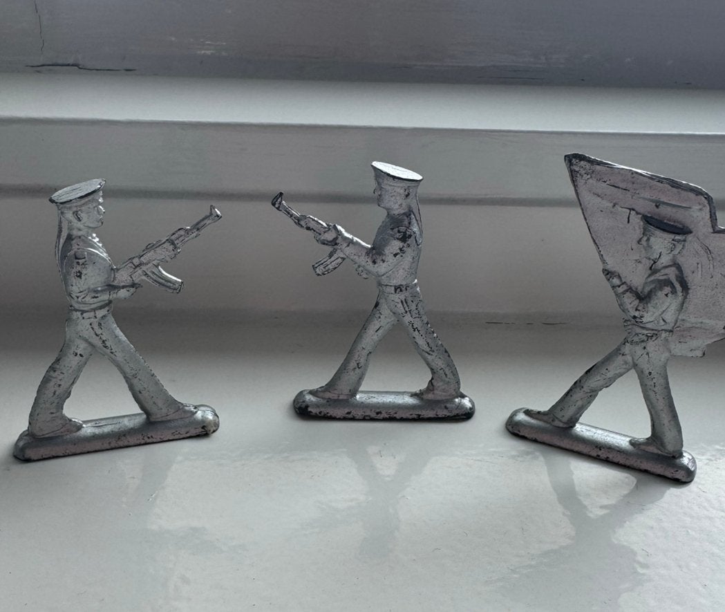 Vintage Sovjet Tinnen Soldaatjes – (USSR Jaren '70/'80), Antiek en Kunst, Ophalen of Verzenden