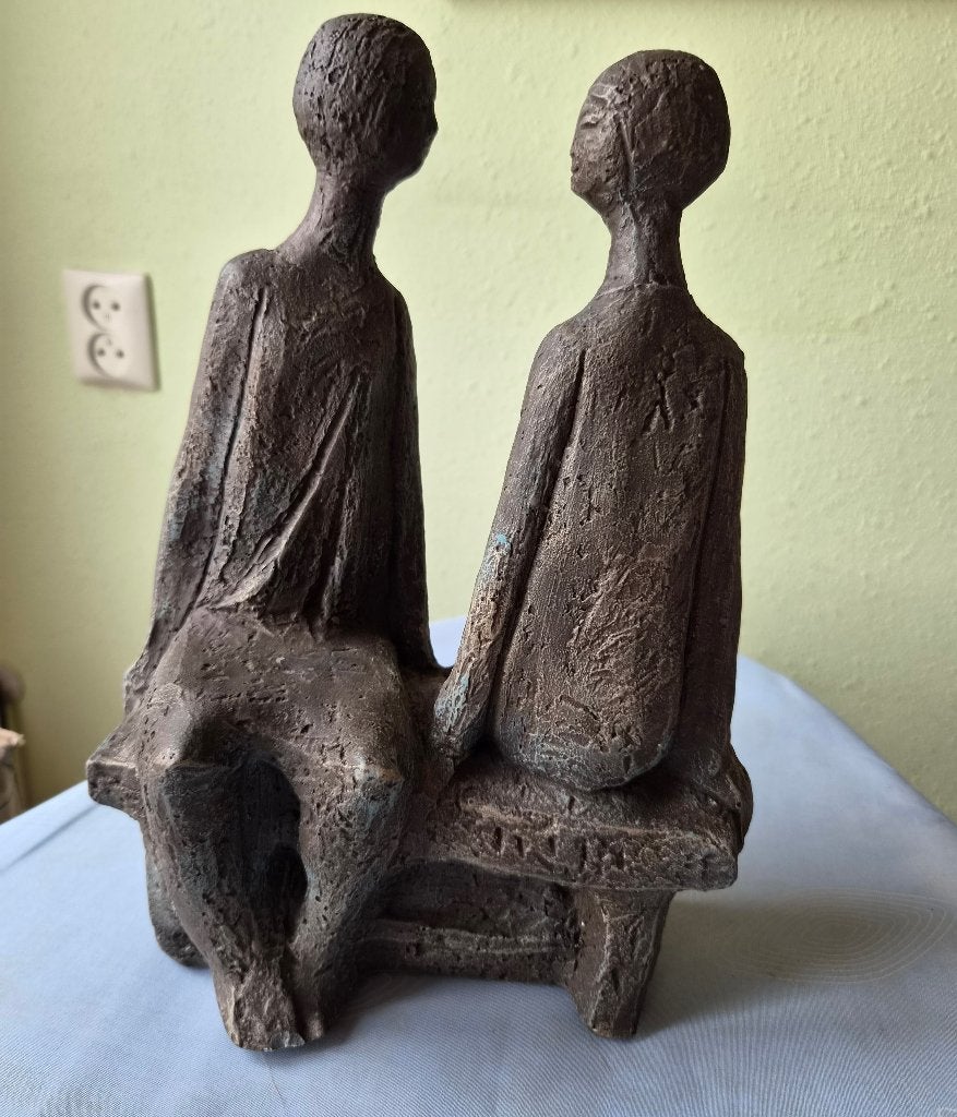 ~1950 "De gesprek" Composiet gegoten beeld van kunststof, Groep mensen, Ophalen of Verzenden, Gepatineerd, 20 - 50 cm