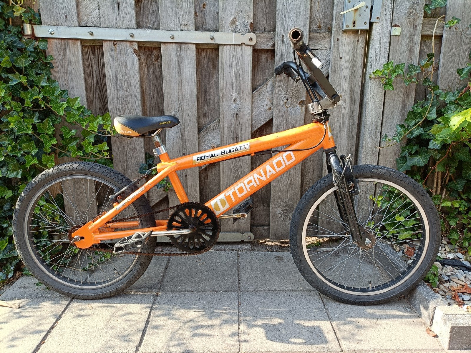 BMX Tornado Royal Bugatti 20 inch, Ophalen, Gebruikt, Staal, Velgrem