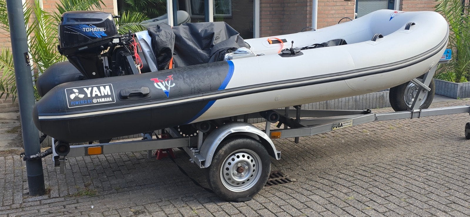 Yam 380S rubberboot met 8 pk 4-takt motor en accessoires, Ophalen