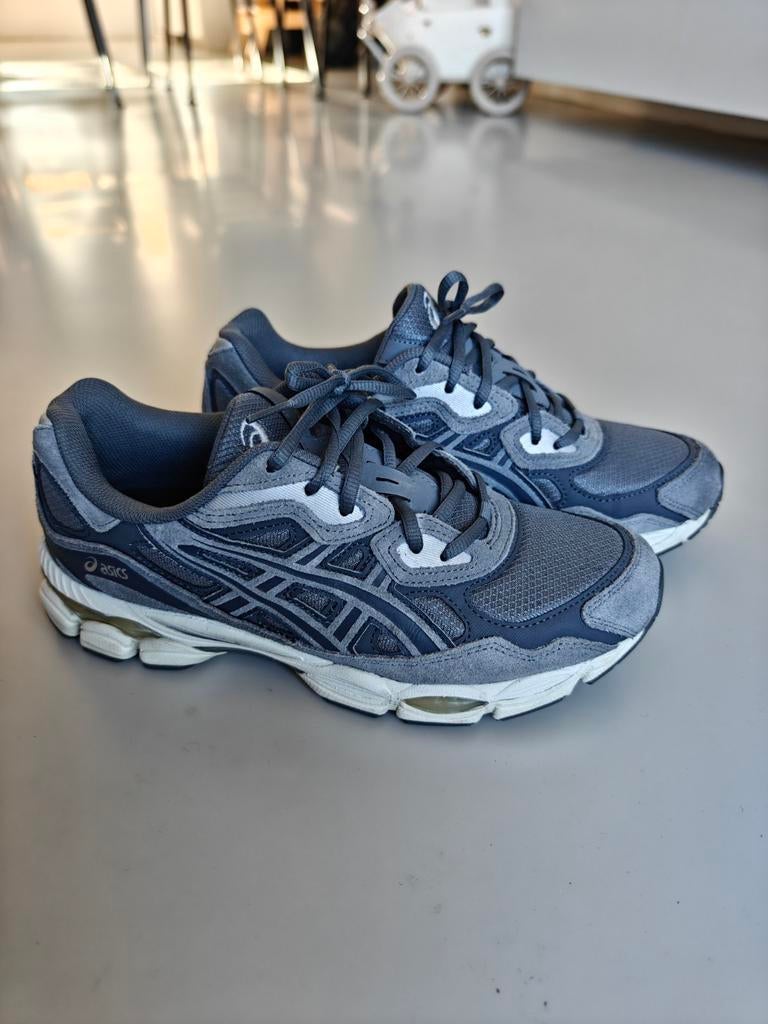 Asics Gel NYC Carrier Grey / Steel Grey - Maat 43,5, Overige kleuren, Ophalen of Verzenden, Asics, Sneakers of Gympen
