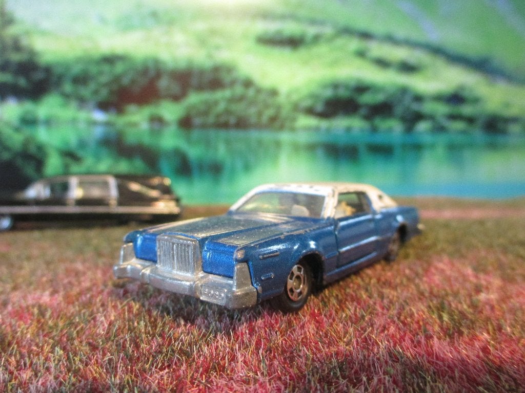 1:77 Lincoln Continental Mk.IV Tomica F4 Made in Japan blauw, Ophalen of Verzenden, Gebruikt, Auto
