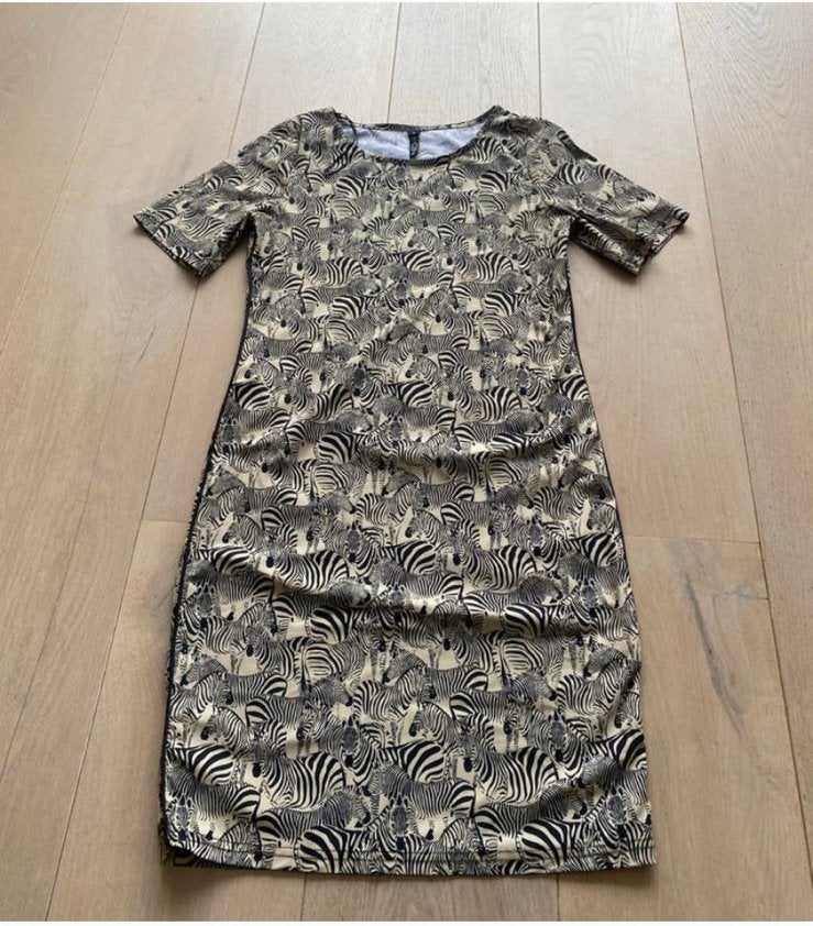 Ned jurk S zebra travelstof, Zwart, Ophalen of Verzenden, Zo goed als nieuw, Maat 36 (S)