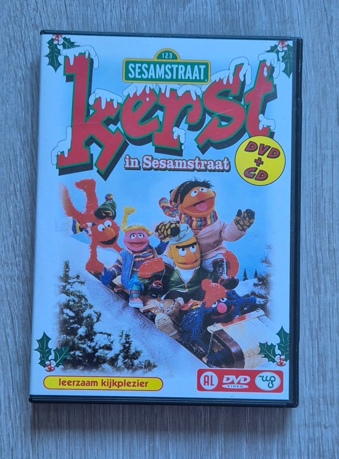 dvd + cd  Kerst in Sesamstraat, Ophalen of Verzenden, Zo goed als nieuw