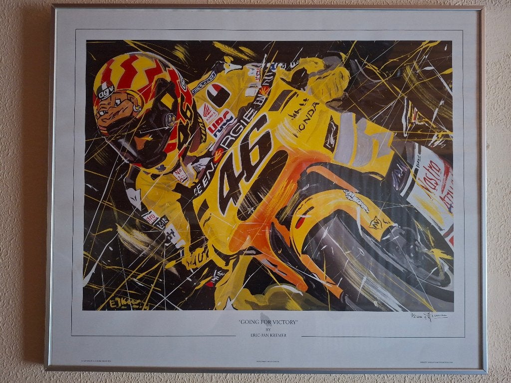 Ingelijste poster Valentino Rossi 'Going for Victory', Ophalen, Zo goed als nieuw, Overige sporten, Poster, Plaatje of Sticker