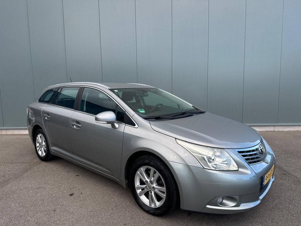 Toyota Avensis Wagon 1.8 VVTi Dynamic CLIMA | NAVI | TREKHAA, Auto's, 1385 kg, 15 km/l, Avensis, 4 cilinders