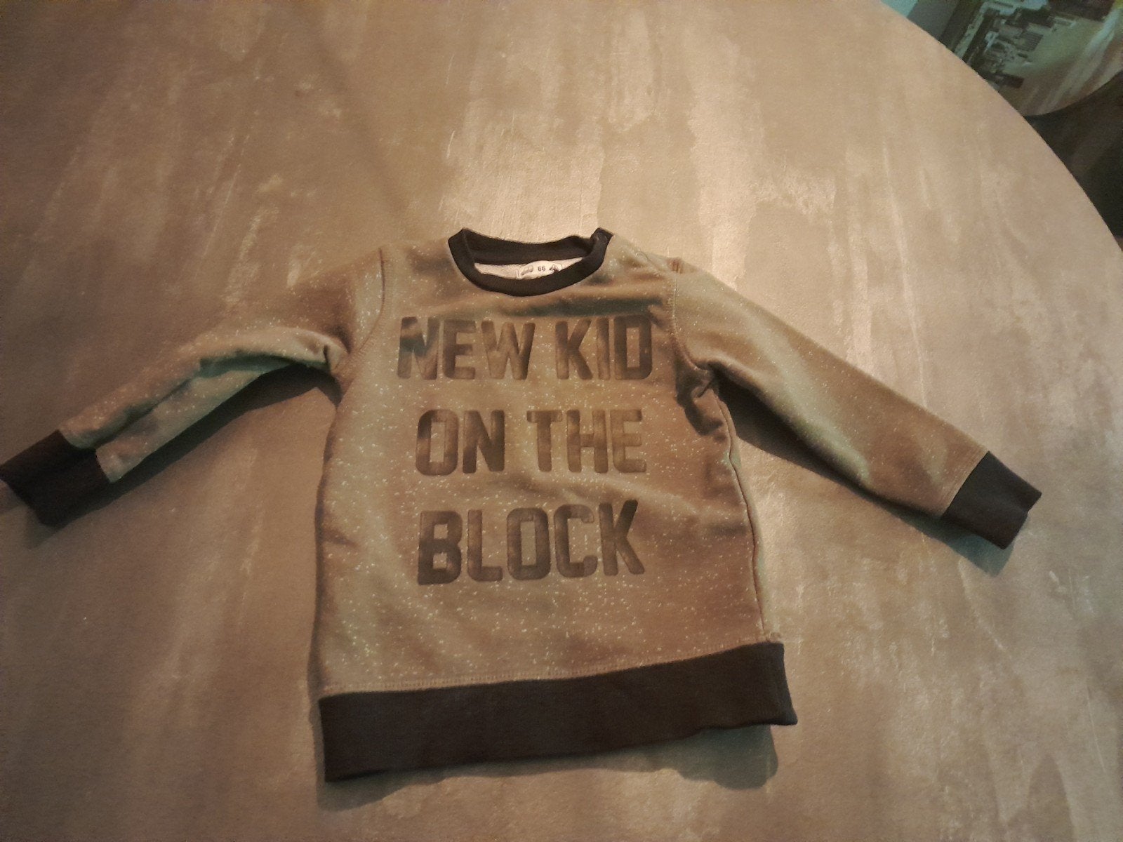 Stoere trui 'New Kid On The Block' maat 86, Gebruikt, Truitje of Vestje, Ophalen of Verzenden, Onbekend