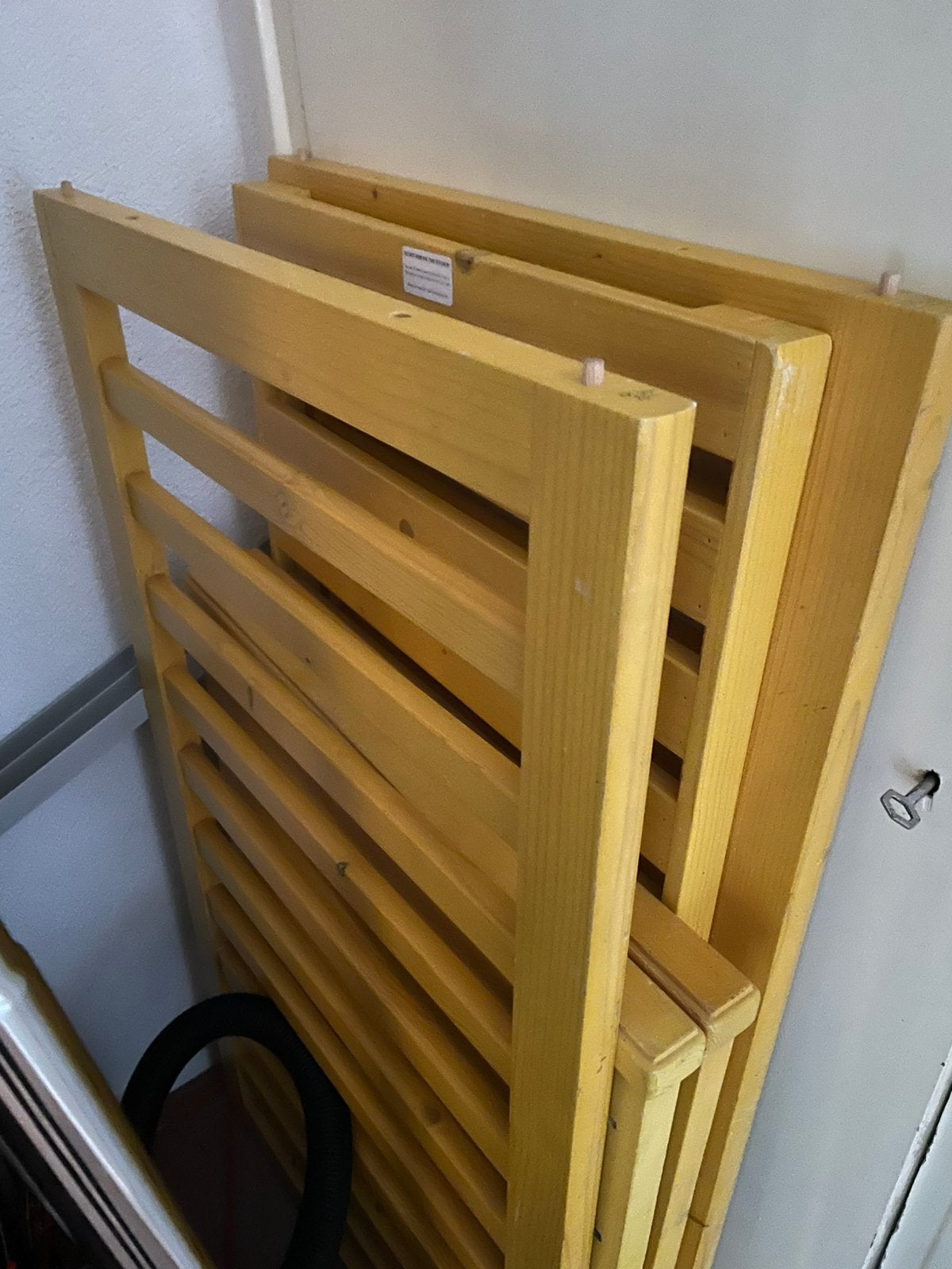 Massief houten geel baby/peuterbed ledikant, Ophalen, Ledikant