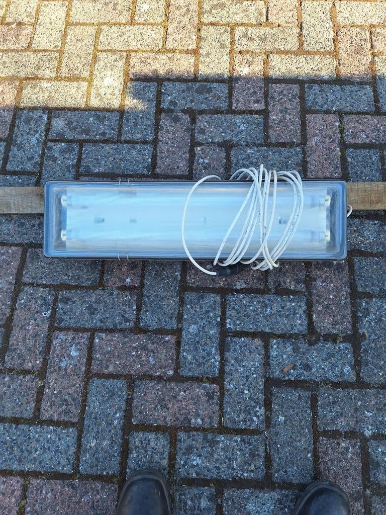 T.l balkje, Ophalen, Gebruikt, Minder dan 50 watt, Lamp met armatuur