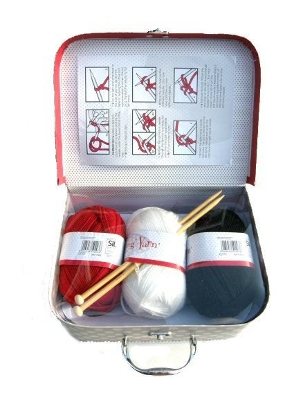 NIEUW Koffertje Knitting Set retro - retro brei koffertje, Ophalen of Verzenden, Nieuw, Breien, Wol of Garen