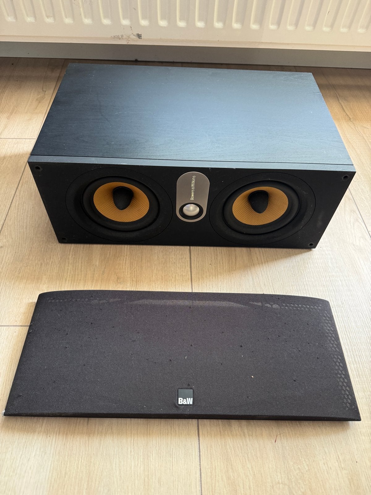 B&W HTM62 zwart center speaker in zeer goede staat, Audio, Tv en Foto, Luidsprekers, Zo goed als nieuw, Center speaker, 120 tot 150 watt
