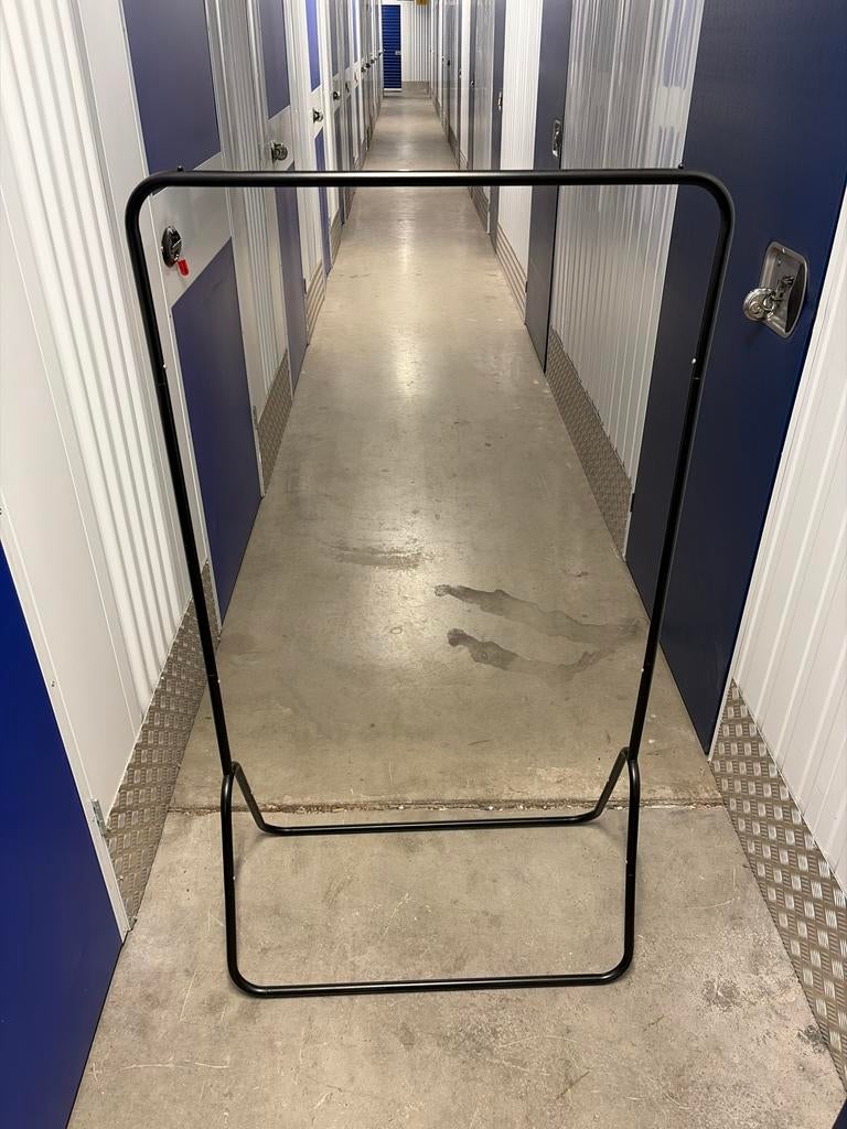 Zwart metalen kledingrek / kledinghanger, Ophalen, Gebruikt, Metaal, Volwassenen