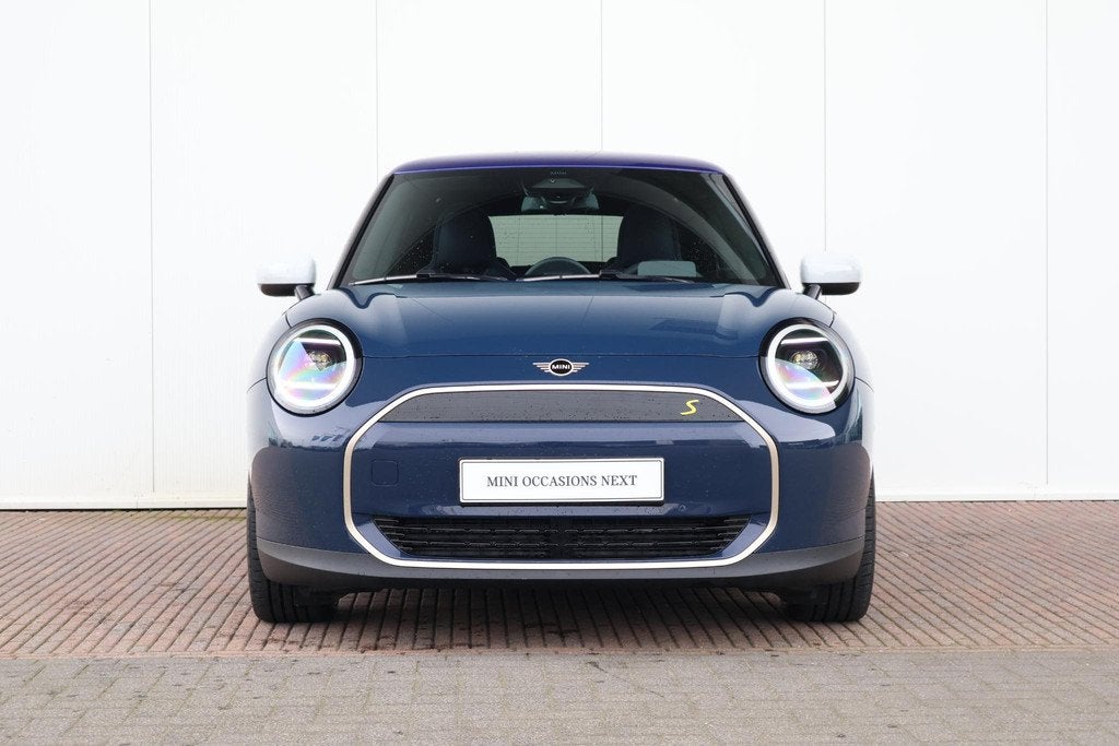 MINI Cooper SE Favoured M 54.2 kWh Comfort Acces/ Head-Up/ P, Auto's, Mini, Stof, Gebruikt, Met garantie (alle), Mini Electric
