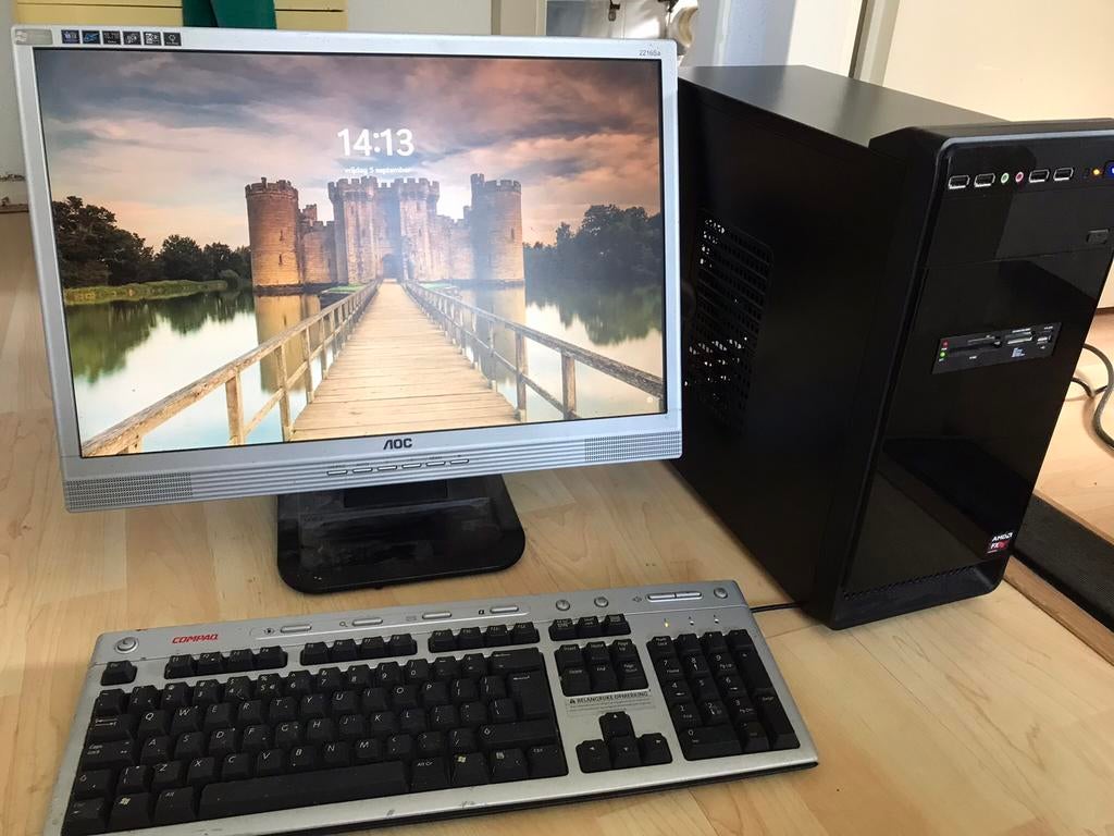 AMD X3 445 alleen de kast zonder scherm, Ophalen of Verzenden, Zo goed als nieuw