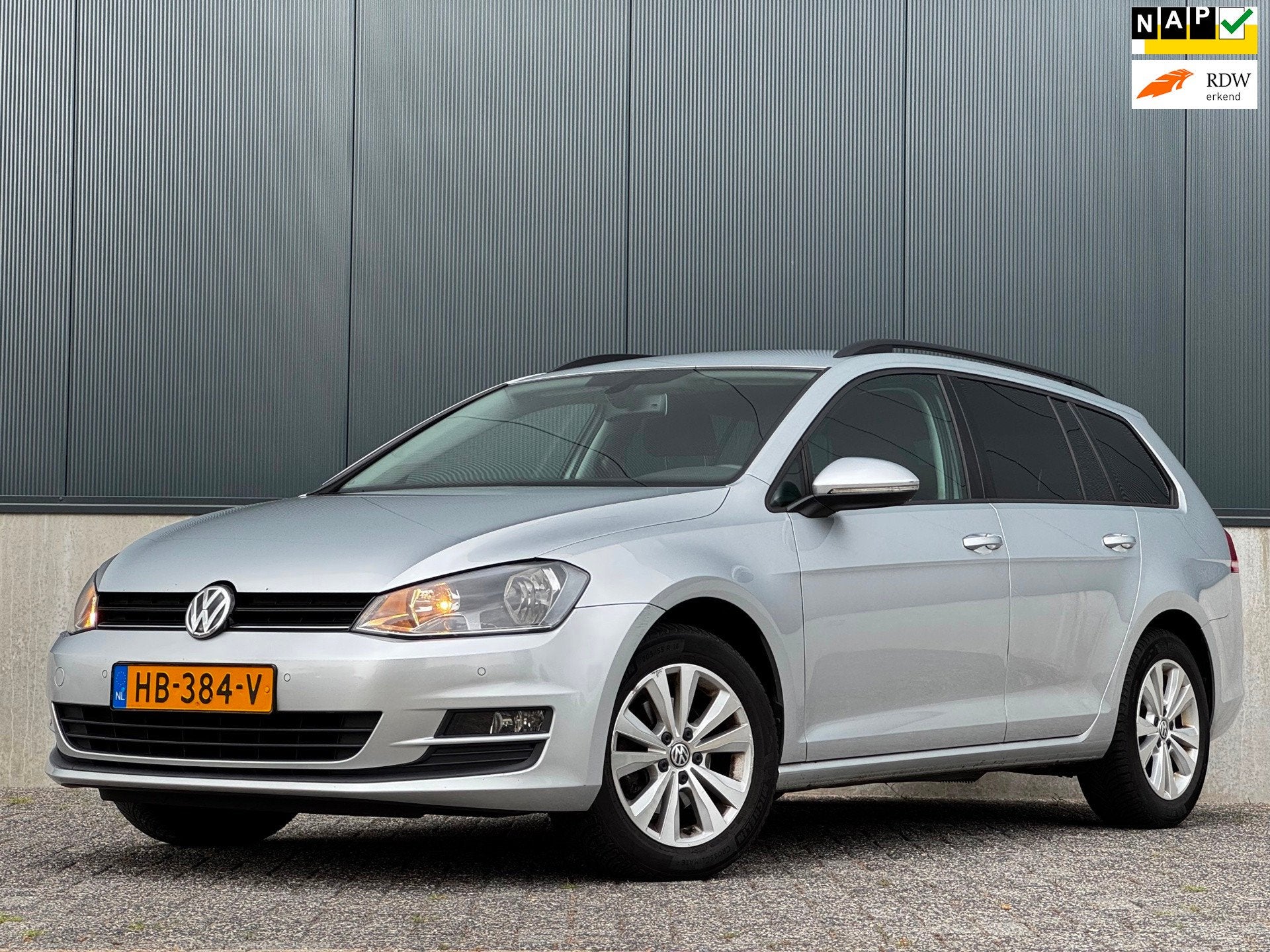 Volkswagen Golf Variant 1.6 TDI Comfortline|AUT|NAVI|PSENSOR, Gebruikt, Euro 6, 4 cilinders, 700 kg