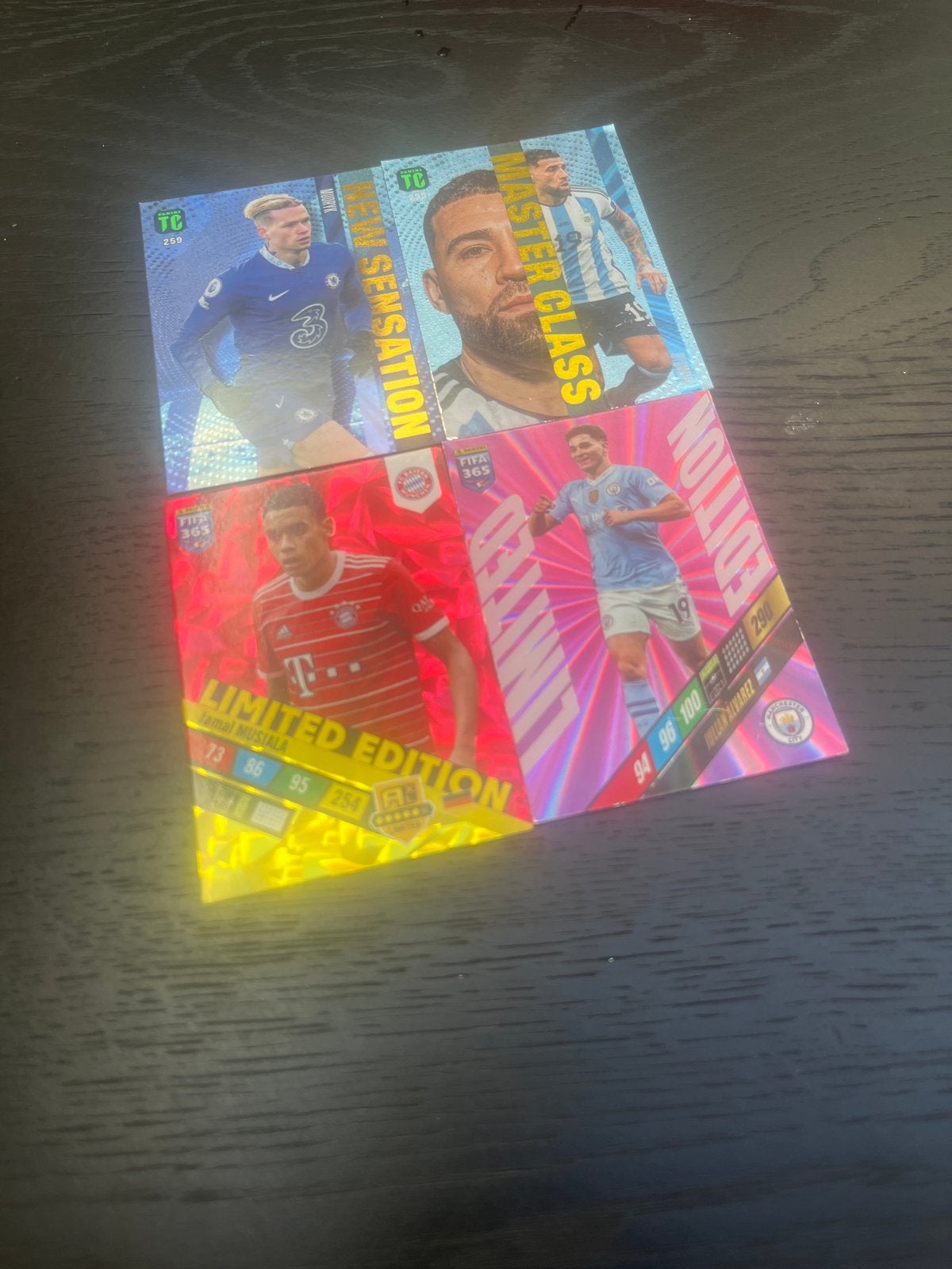 FIFA 365 Adrenalyn XL 2024 Voetbalkaarten - Limited Edition, Ophalen of Verzenden, Zo goed als nieuw, Speelkaart(en)