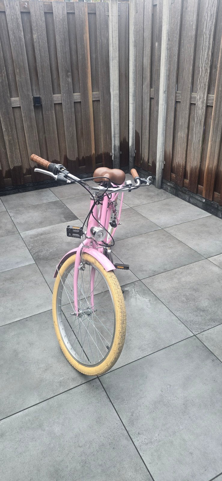 Roze kinderfiets met versnellingen en handrem, Fietsen en Brommers, Ophalen, Handrem, Gebruikt, 24 inch