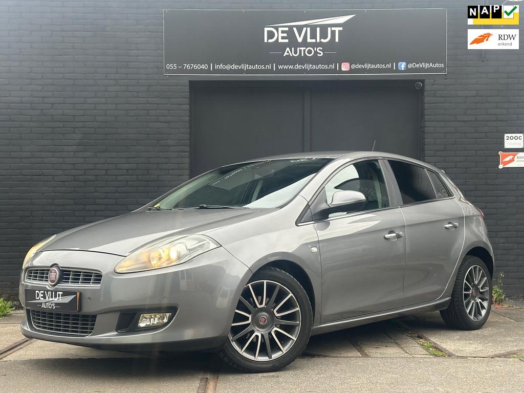 Fiat Bravo 1.4 T-Jet 150PK! |Navi|Cruise Control| Climate Co, Voorwielaandrijving, Gebruikt, Zwart, 150 pk