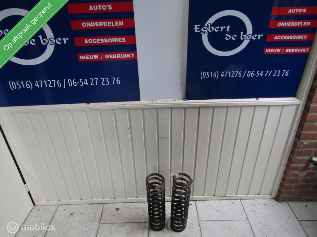 2x Voor veer diplomaat opel admiraal manta ascona 6 cylinder, Auto-onderdelen, Gebruikt, Opel, Ophalen of Verzenden, Opel