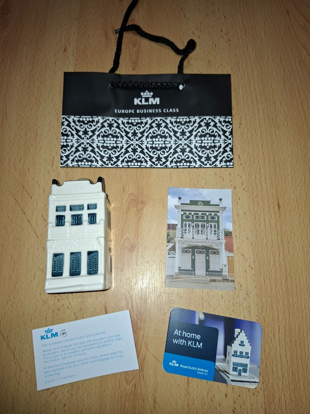KLM huisje103 met flyer, tasje, vluchtkaartje en collectcard, Ophalen of Verzenden, Nieuw, 81 t/m 91, Gevuld