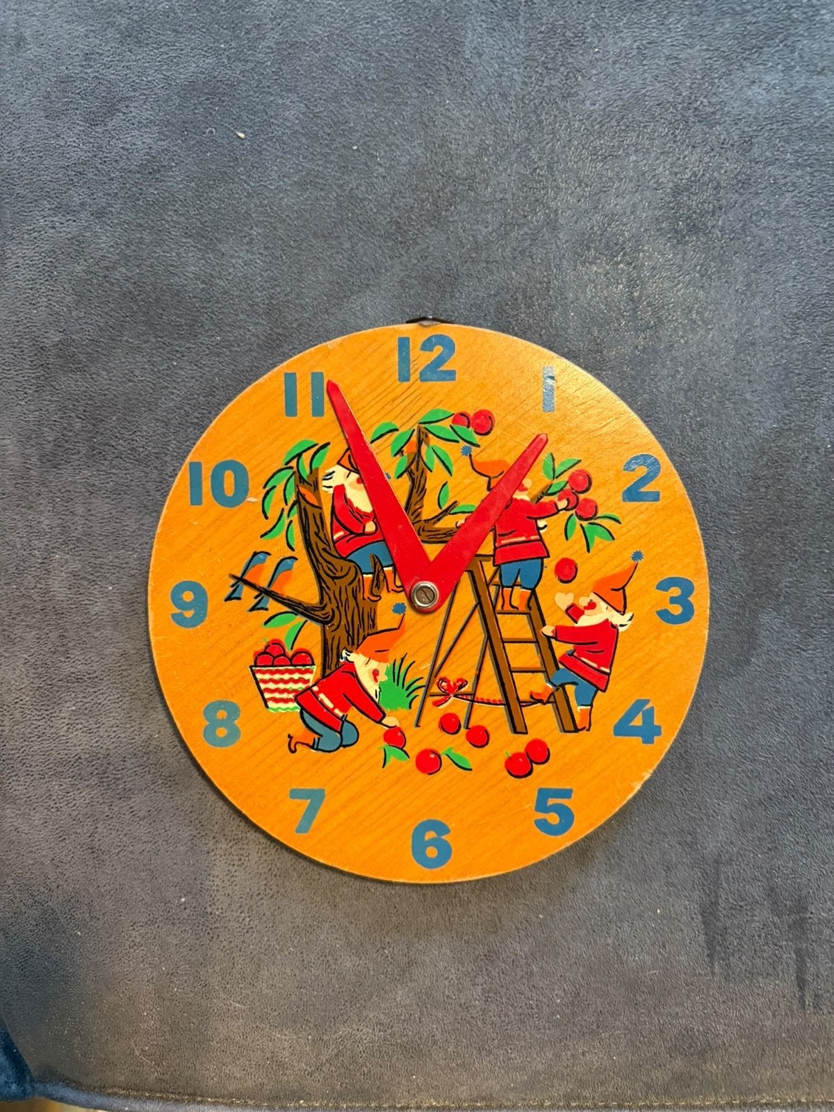 Vintage houten kinderklok met kabouters, Ophalen of Verzenden