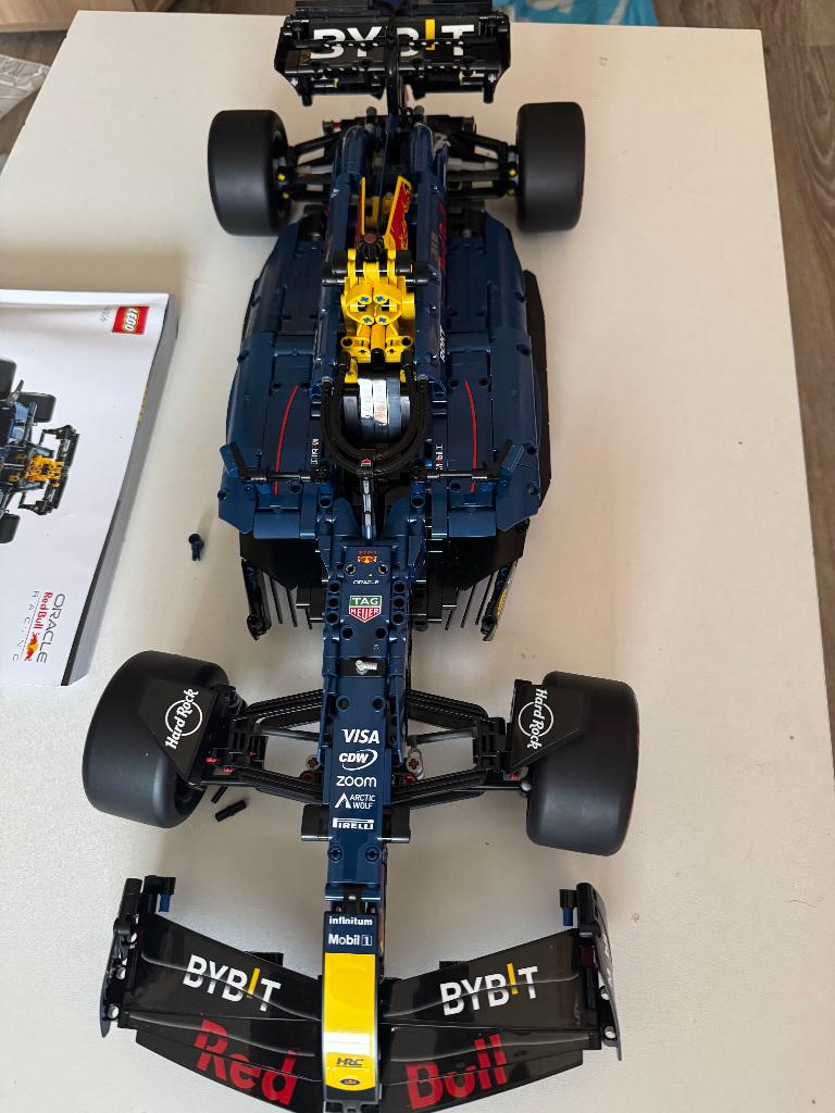 LEGO Red Bull (42206), Kinderen en Baby's, Speelgoed | Duplo en Lego, Lego, Compleet, Ophalen of Verzenden, Zo goed als nieuw