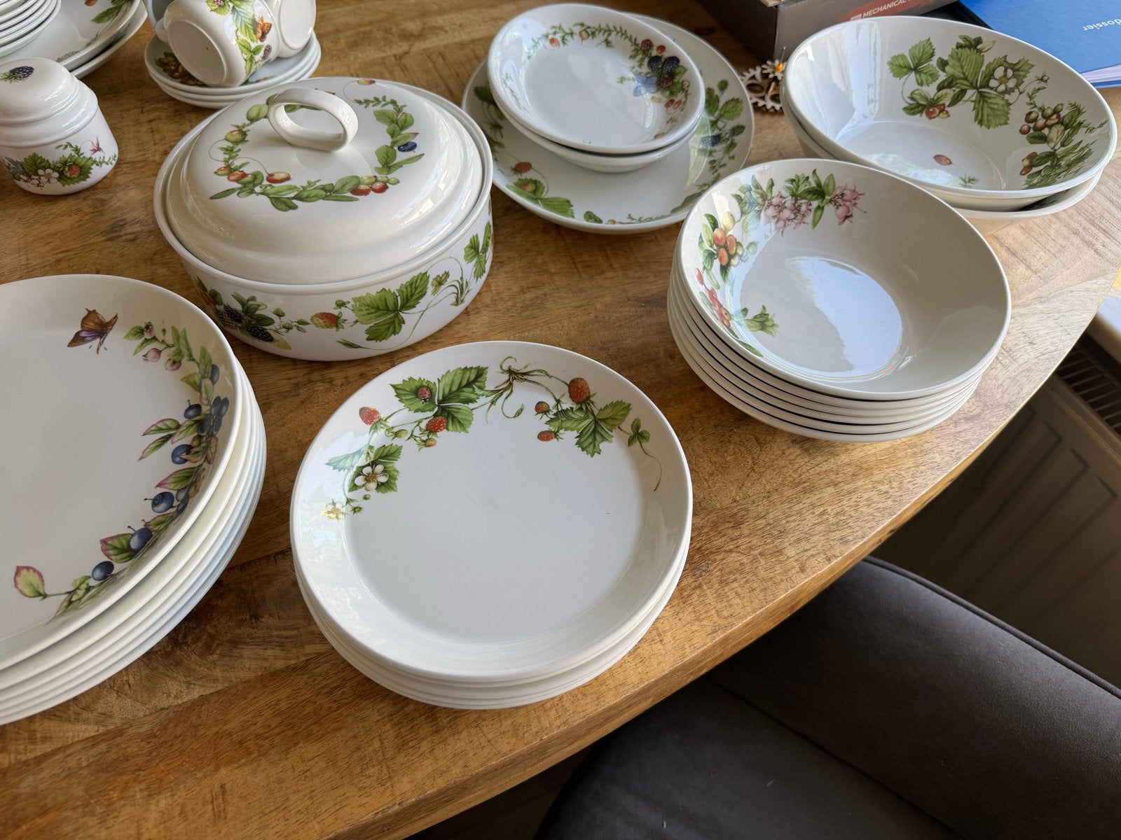 Marjolein Bastin Libelle diner servies J&G Meakin, Gebruikt, Keramiek, Ophalen of Verzenden, Wedgwood