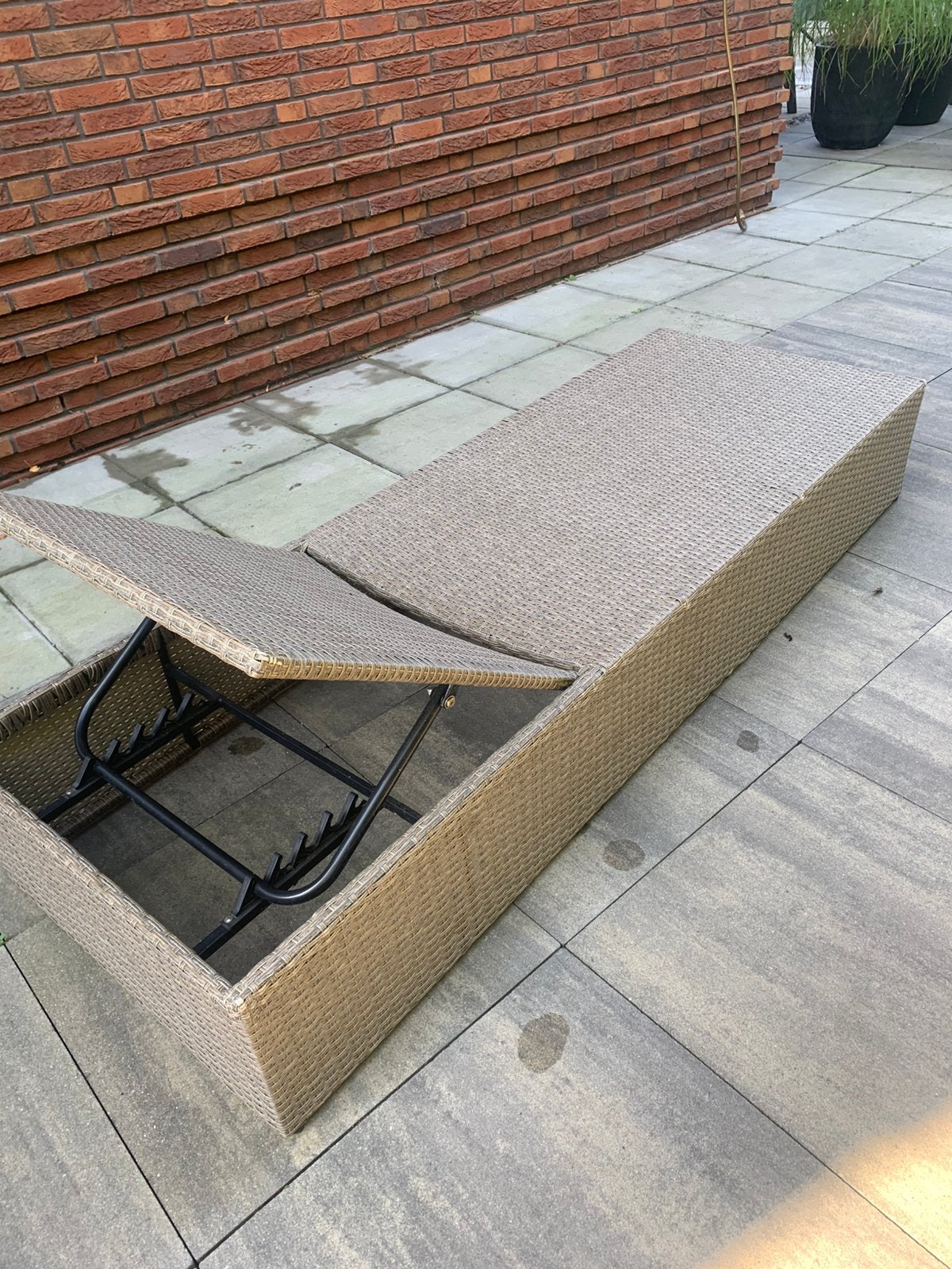 Rotan ligbed, Tuin en Terras, Ligbedden, Ophalen, Zo goed als nieuw, Kunststof, Verstelbaar