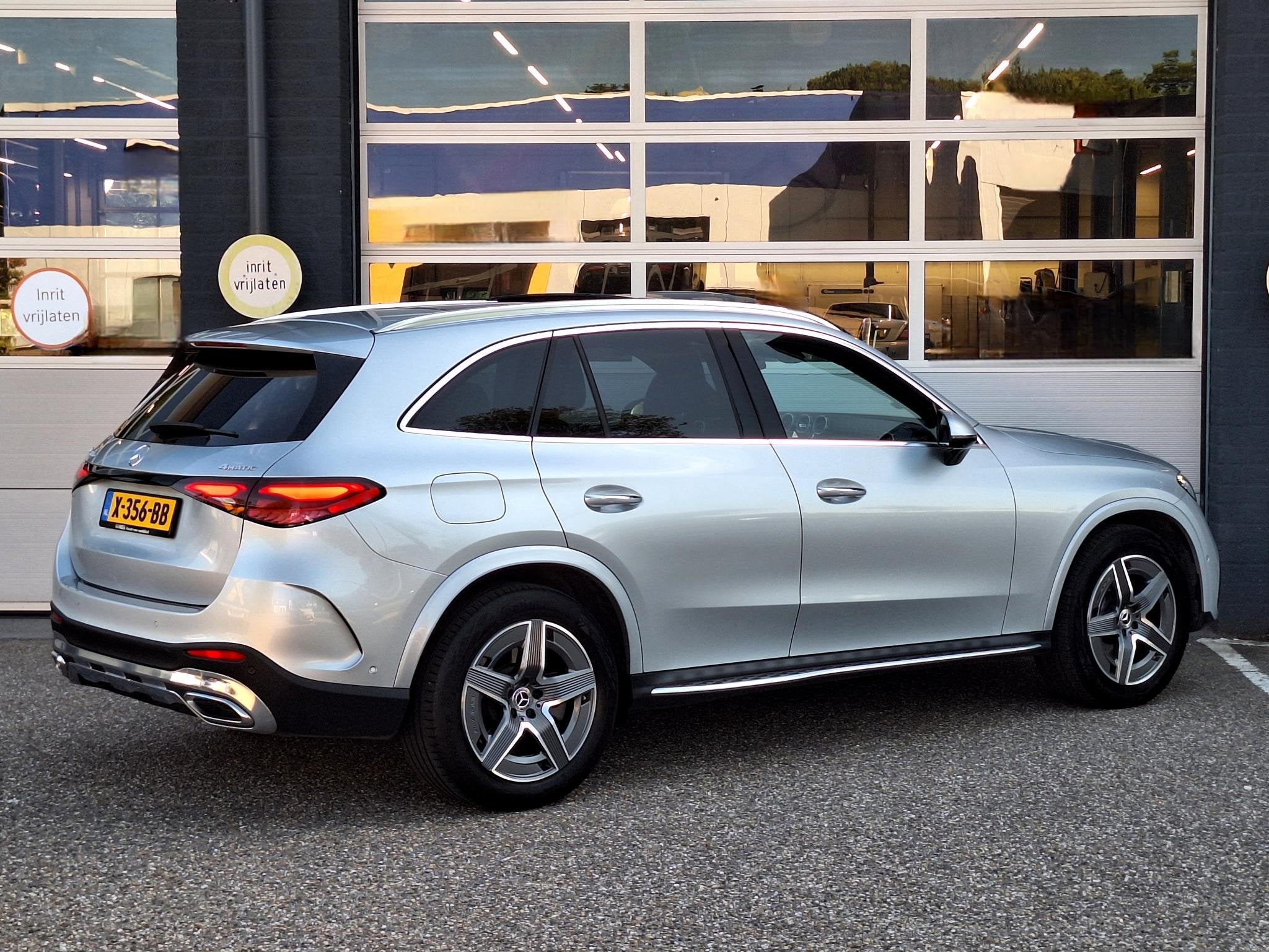 Mercedes-Benz GLC-klasse 300e 4MATIC AMG Line | Panoramadak, Automaat, Stof, Gebruikt, Euro 6