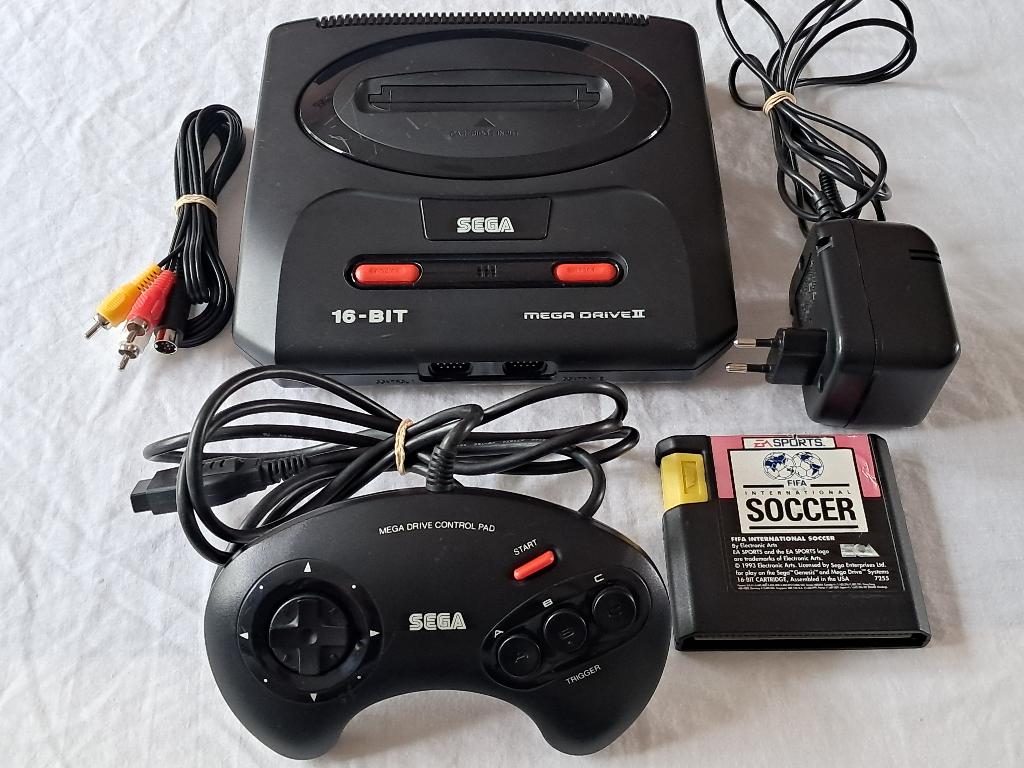 SEGA Mega Drive II Console + Controller / Control Pad & Game, Mega Drive, Verzenden, Met 1 controller, Gebruikt