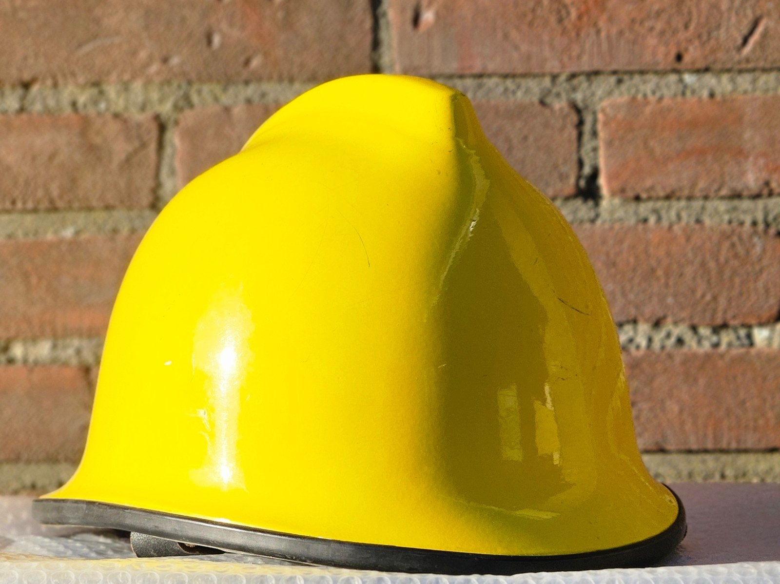 brandweerhelm brandweer Nederland model Cromwell, Ophalen of Verzenden, Landmacht, Nederland, Embleem of Badge