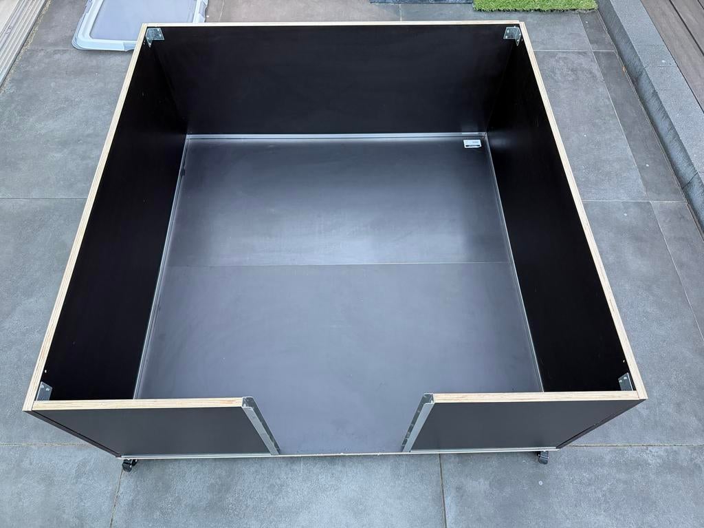 Werkist hond 122 x 122cm | 1x gebruikt | gedemonteerd, Ophalen, 110 cm of meer, Minder dan 65 cm, Hondenhok