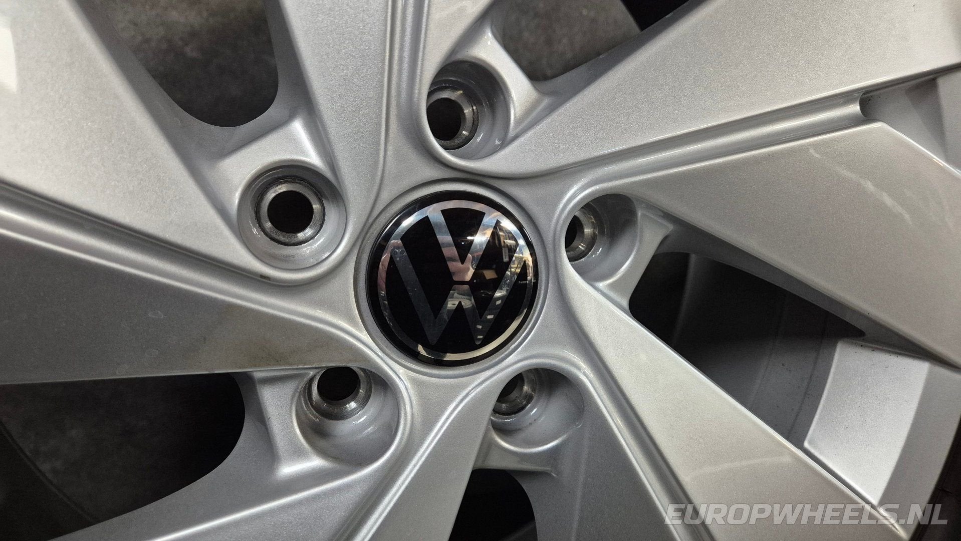 17 inch VW Golf 5 6 7 8 Belmont velgen winterbanden, Auto-onderdelen, Gebruikt, -, -, Banden en Velgen