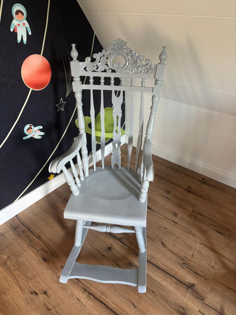 Schommelstoel brocant, Huis en Inrichting, Stoelen, Ophalen, Zo goed als nieuw, Brocant, Hout