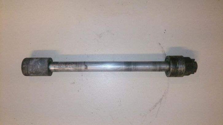 Kawasaki Z305 achteras KZ305 achterwielas z305 ltd wielas as, Ophalen of Verzenden, Gebruikt