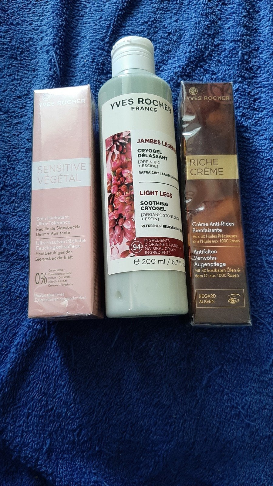 Yves Rocher set: gezichtscrème, cryogel, oogcrème ONGEOPEND, Ophalen of Verzenden, Nieuw, Bodylotion, Crème of Olie