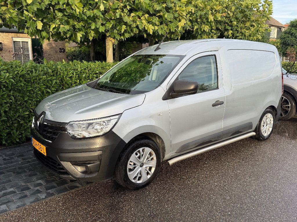 Renault Express Van 1.5 Blue dCi 95pk 2021 Grijs, Auto's, Voorwielaandrijving, Dealer onderhouden, Stof, Renault