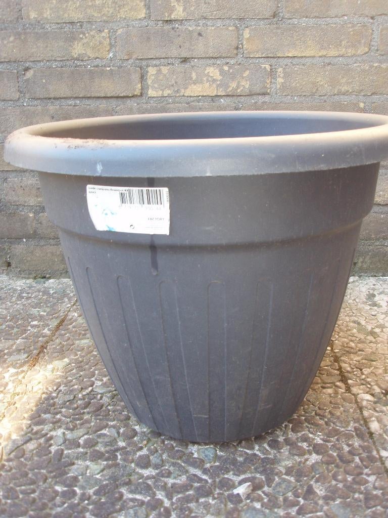Grote grijze (buiten) kunststof planten pot, Ophalen, Kunststof, Zo goed als nieuw, Balkon
