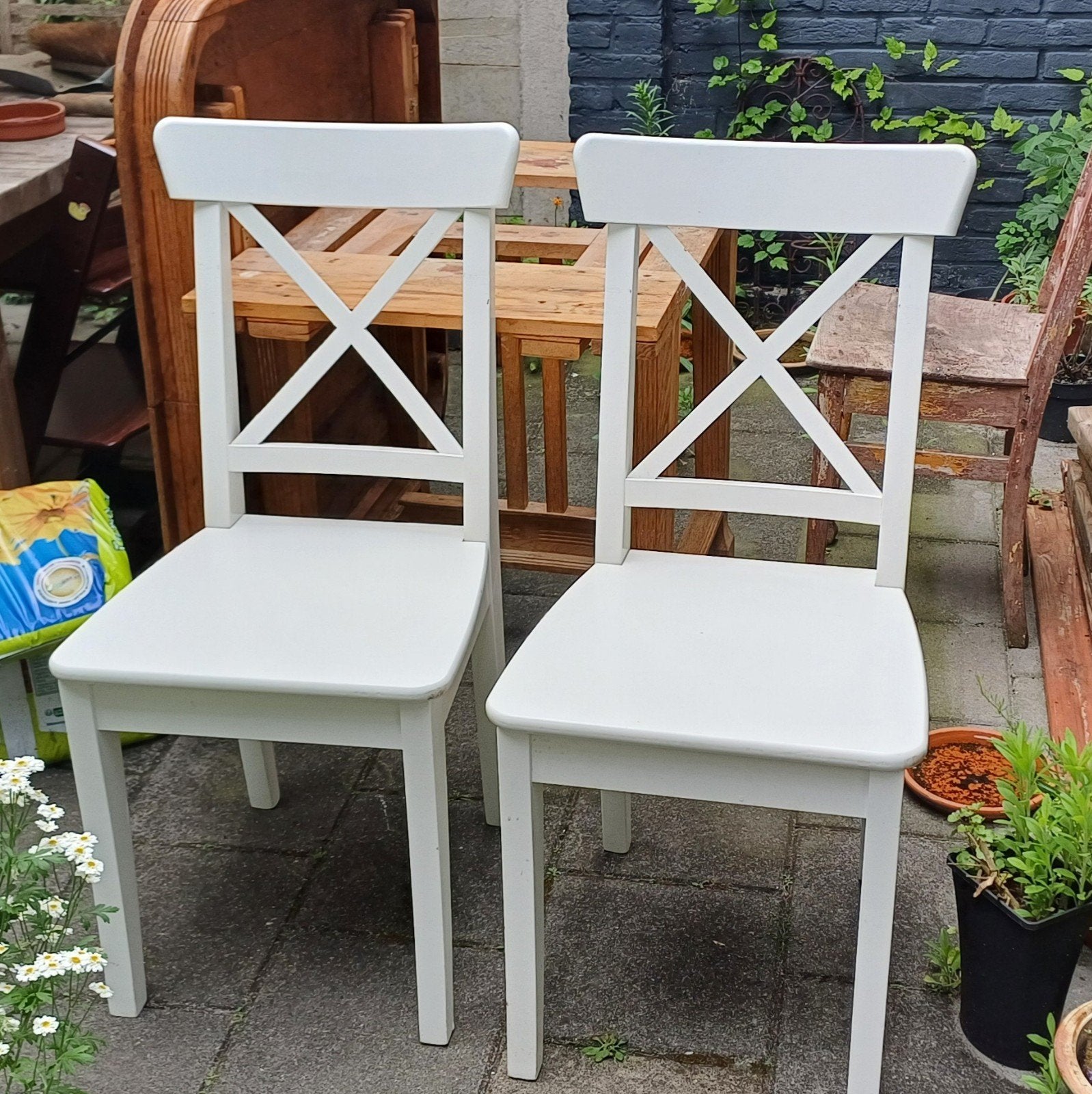 2 houten, witte ikea stoelen, Ophalen, Gebruikt, Wit