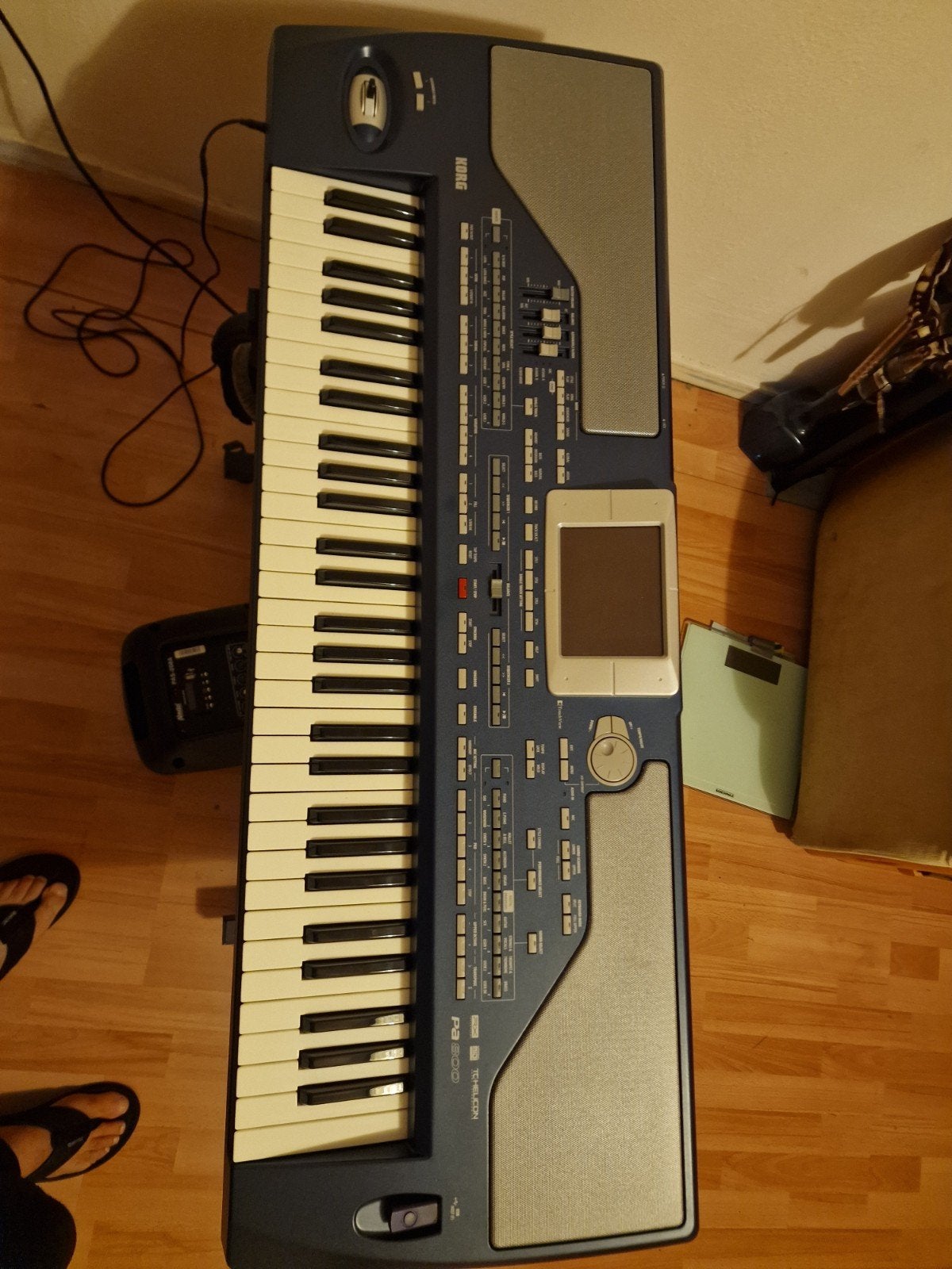 Korg Pa800 Professional Arranger Workstation Keyboard