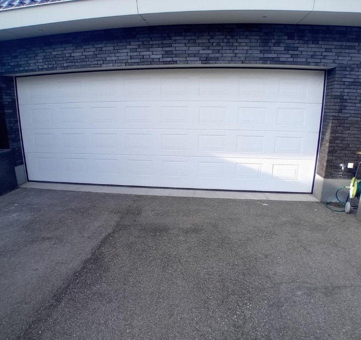 Garagedeur met elektrische opener - Europe Doors 600cm /215c, Doe-het-zelf en Verbouw, Rolluiken, 200 cm of meer, Wit, Ophalen of Verzenden