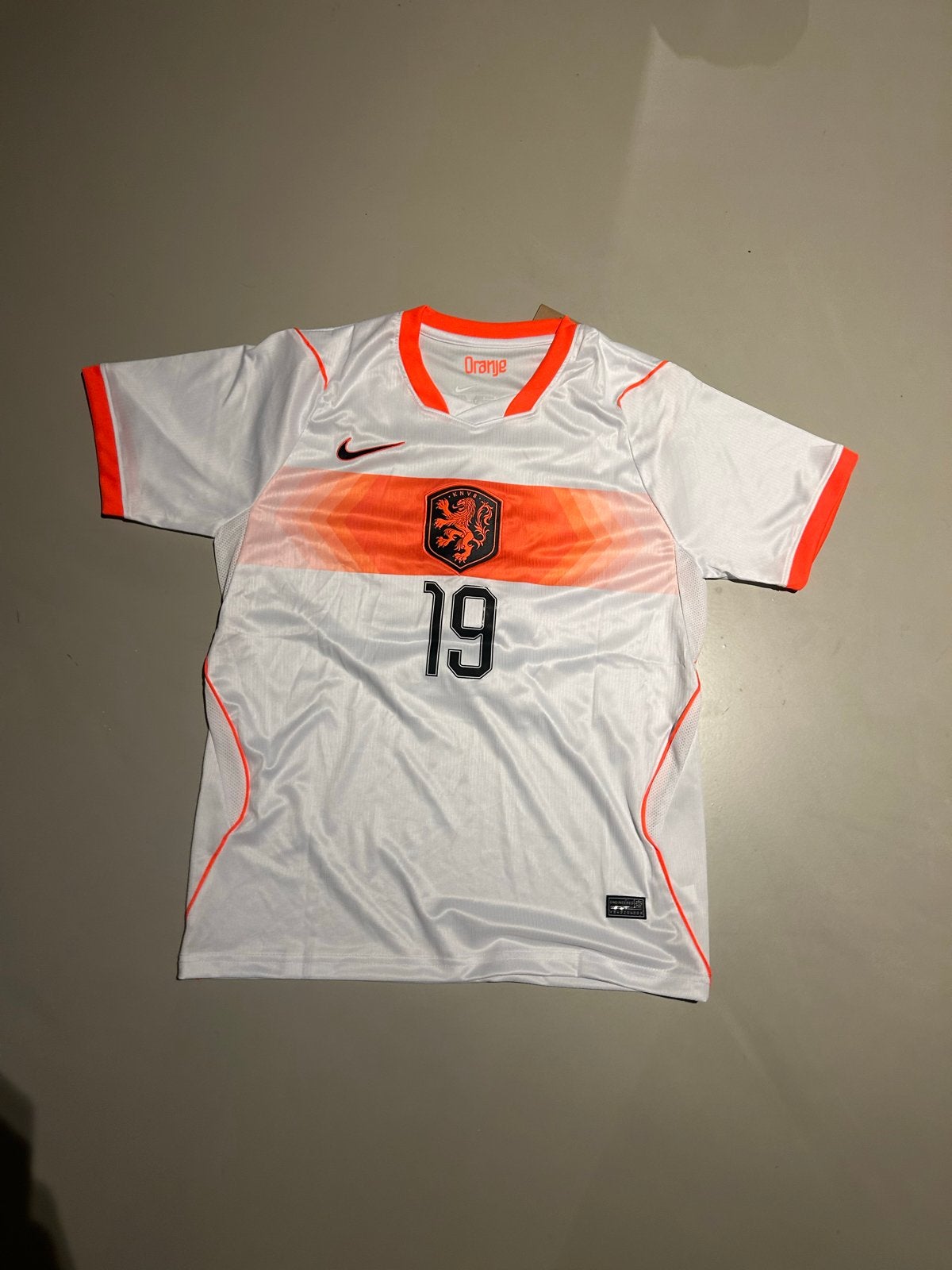 Oranje voetbalshirt maat M - Brobbey 19, Wit, Nieuw, Voetbal, Verzenden