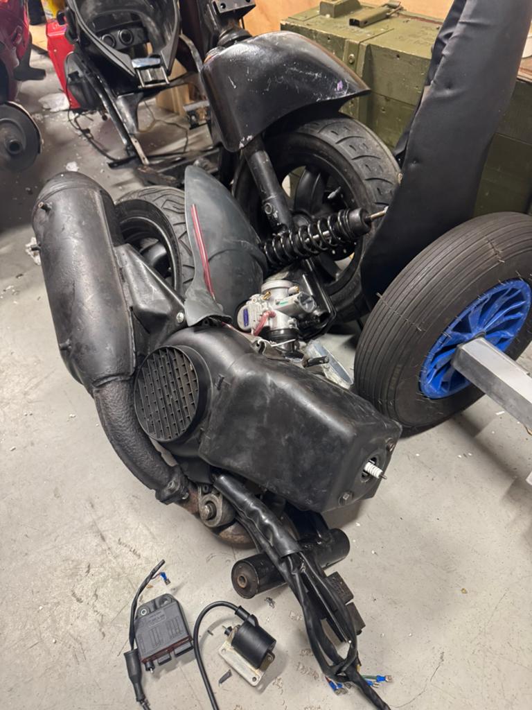 Skr 125cc blok, Fietsen en Brommers, Brommeronderdelen | Scooters, Ophalen, Zo goed als nieuw, Blok, Piaggio
