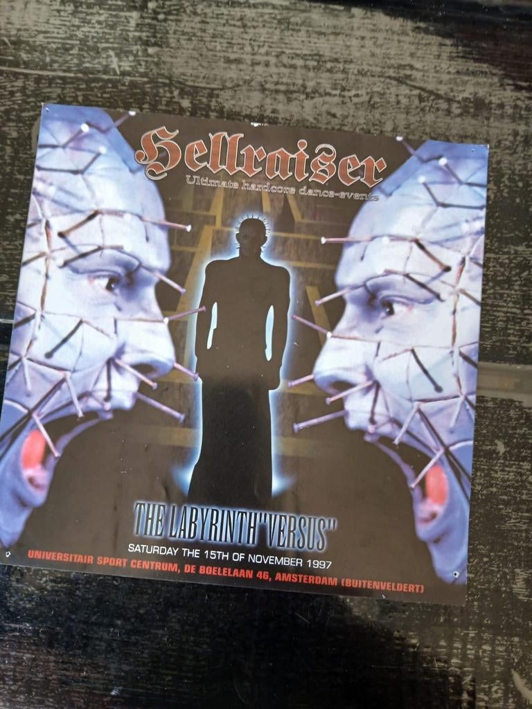 Flyer hellraiser the labyrint versus 1997 Amsterdam, Gebruikt, A4 of kleiner, Vierkant, Ophalen of Verzenden