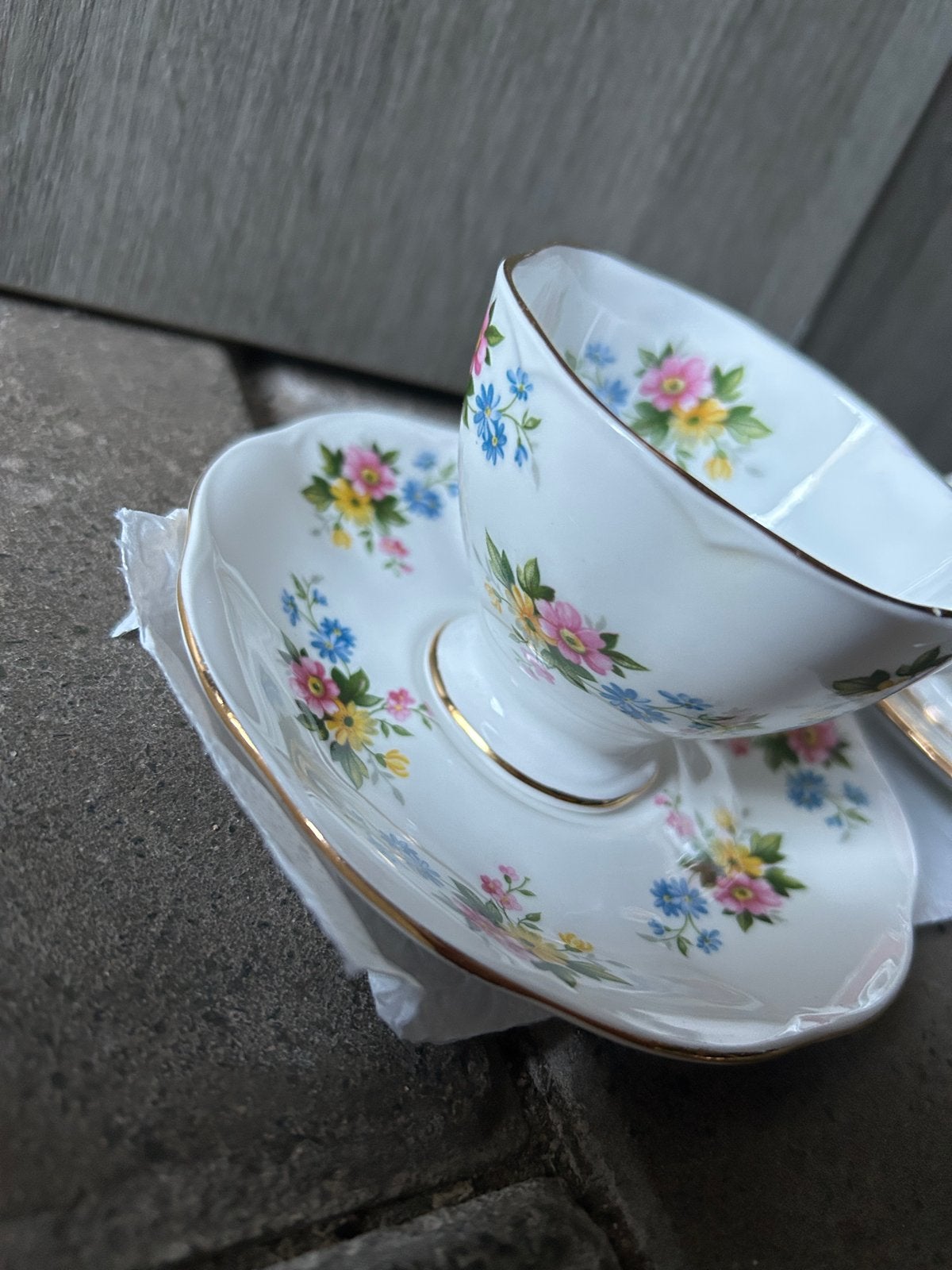 Richmond Bone China theekopje en schotel, bloemmotief, Ophalen of Verzenden
