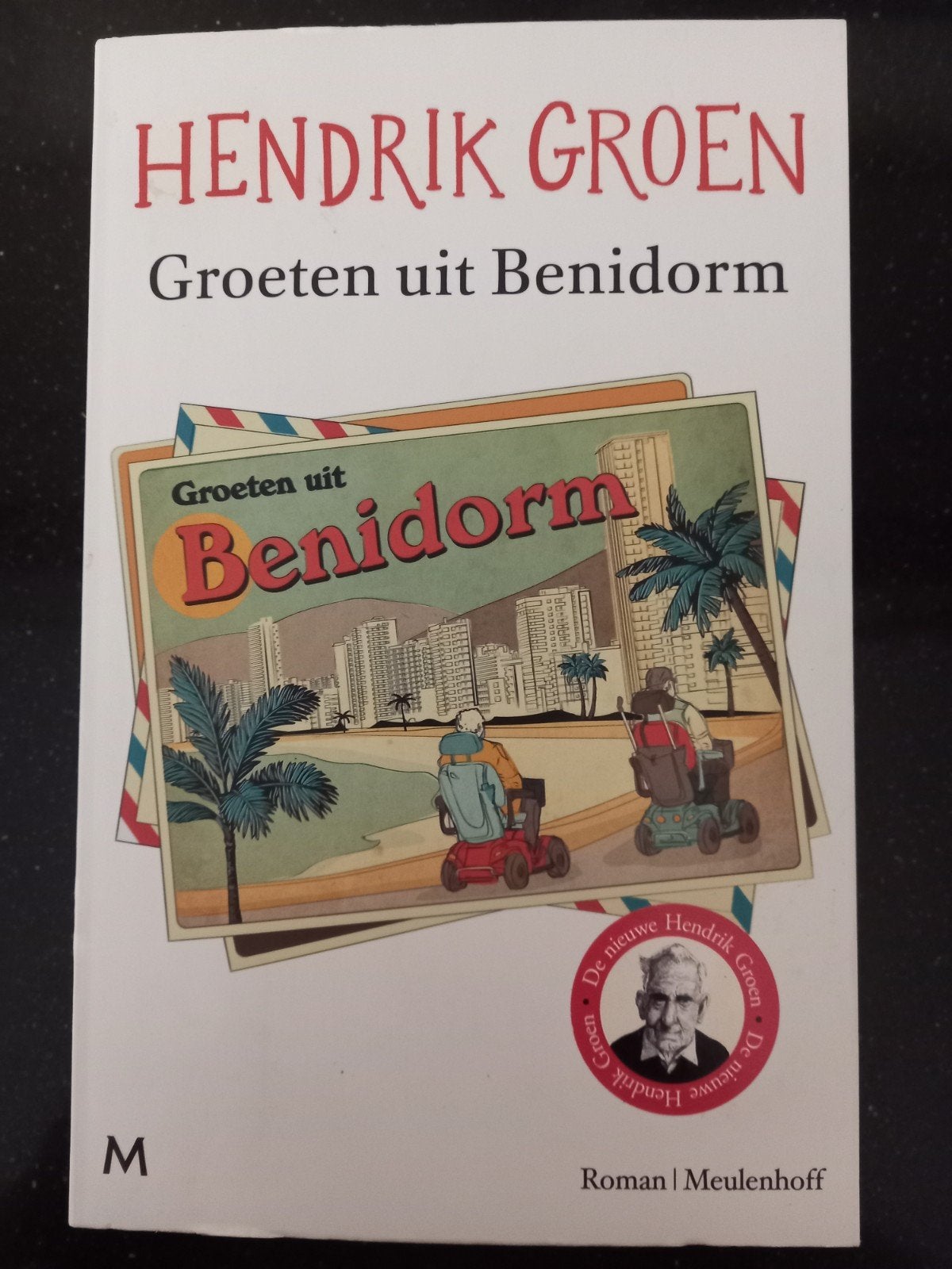 2. Hendrik Groen - Groeten uit Benidorm, Hendrik Groen, Ophalen of Verzenden, Zo goed als nieuw, Nederland