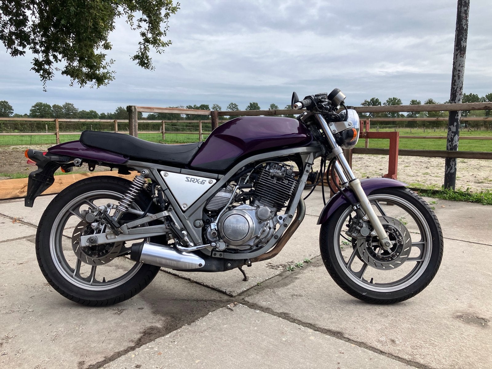 Yamaha SRX600 - Klassieke Naked Bike, Motorrijbewijs A, Gebruikt, Particulier, Meer dan 35 kW