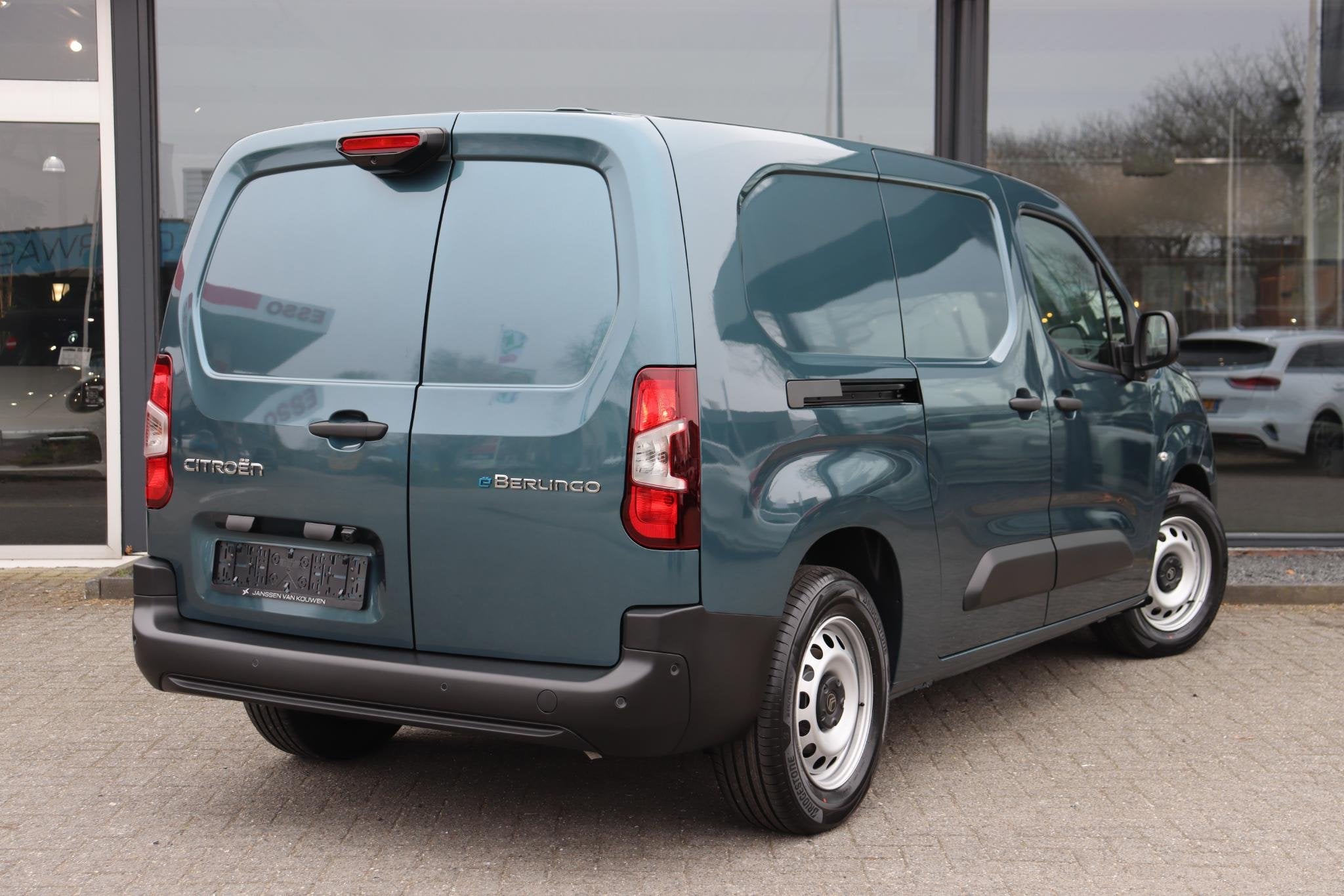 Citroen ë-Berlingo 136 L2 50 kWh 0% rente / 2+6 jaar garant, Auto's, 12 maanden, Blauw, Nieuw, 336 km